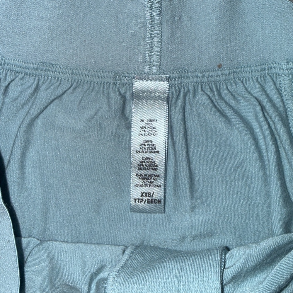 SKIMS cotton loose boxers - Picture 2 of 3